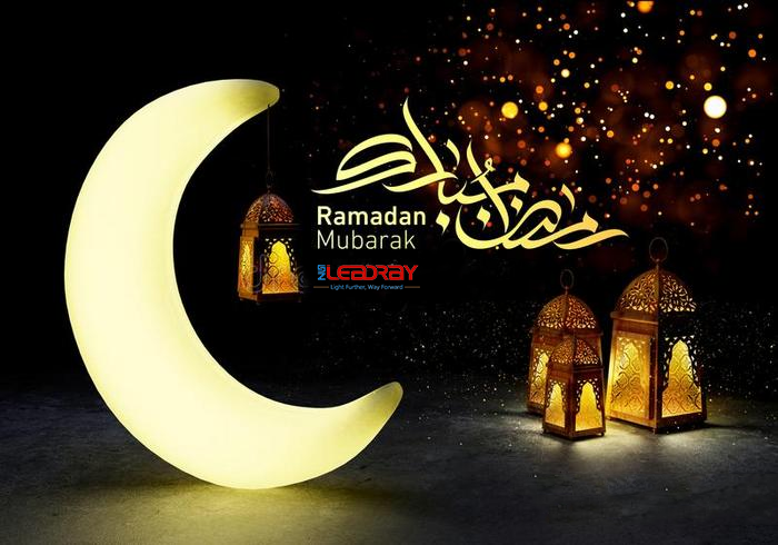 Je vous souhaite du succès pendant le Ramadan, que le bonheur et la santé soient avec vous.