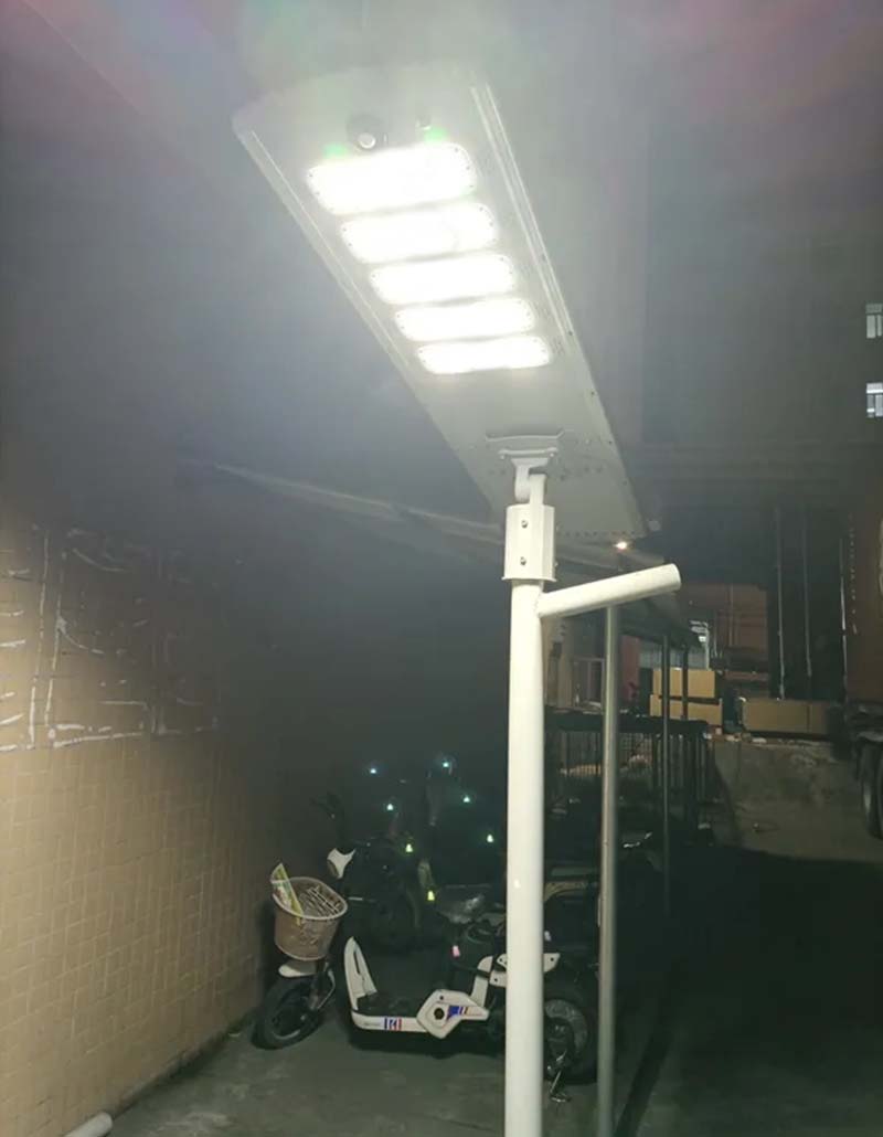 Automatic cleaning features monocrystalline