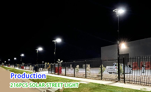 Fabricant de lampadaires solaires LED 120W pour jardin installés la nuit dans les supermarchés canadiens
