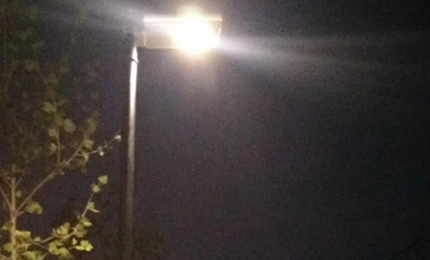 Les lampes solaires LED tout-en-un LEADRAY LRC08W sont visibles chez les agriculteurs