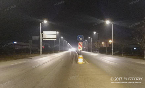 Le lampadaire solaire intégré Leadray de 60 W remporte l'appel d'offres pour le projet de route principale de la sortie de l'autoroute de Jining.