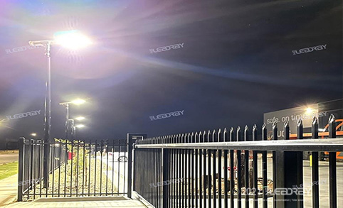 Système d'éclairage public LED solaire tout-en-un