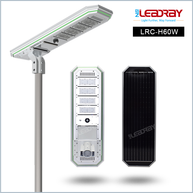 Lampadaire solaire intégré