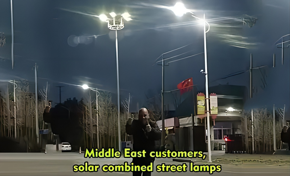 Panneau solaire et batterie de secours Tous nos lampadaires solaires tout-en-un intégrés sont fabriqués en monocristallin