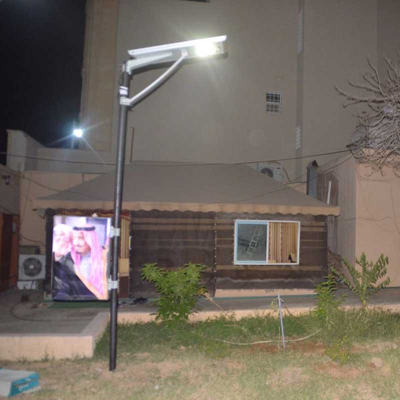 Solar advertising lighting
