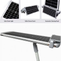 Le nettoyage automatique comprend des panneaux solaires en silicium monocristallin avec des lampadaires LED entièrement en aluminium de 80 watts