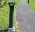 Borne lumineuse solaire automatique en aluminium pour jardin, capteur de lumière, batterie au lithium intégrée, corps en cristal de verre