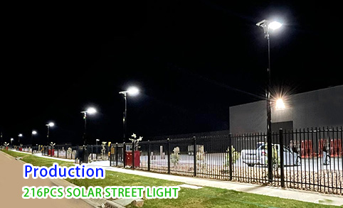 Fabricant de lampadaire solaire LED 120W, éclairage de jardin installé la nuit dans les supermarchés canadiens