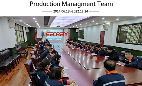 Le fabricant de lampadaires solaires à LED et l'équipe de gestion de la production des fabricants de lampadaires ont choisi LEADRAY