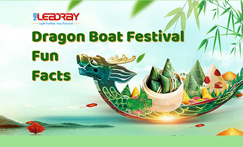 Festival des bateaux-dragons Aujourd'hui, c'est le festival des bateaux-dragons, un jour de fête en Chine. Le cinquième jour du cinquième mois lunaire est la fête traditionnelle chinoise.